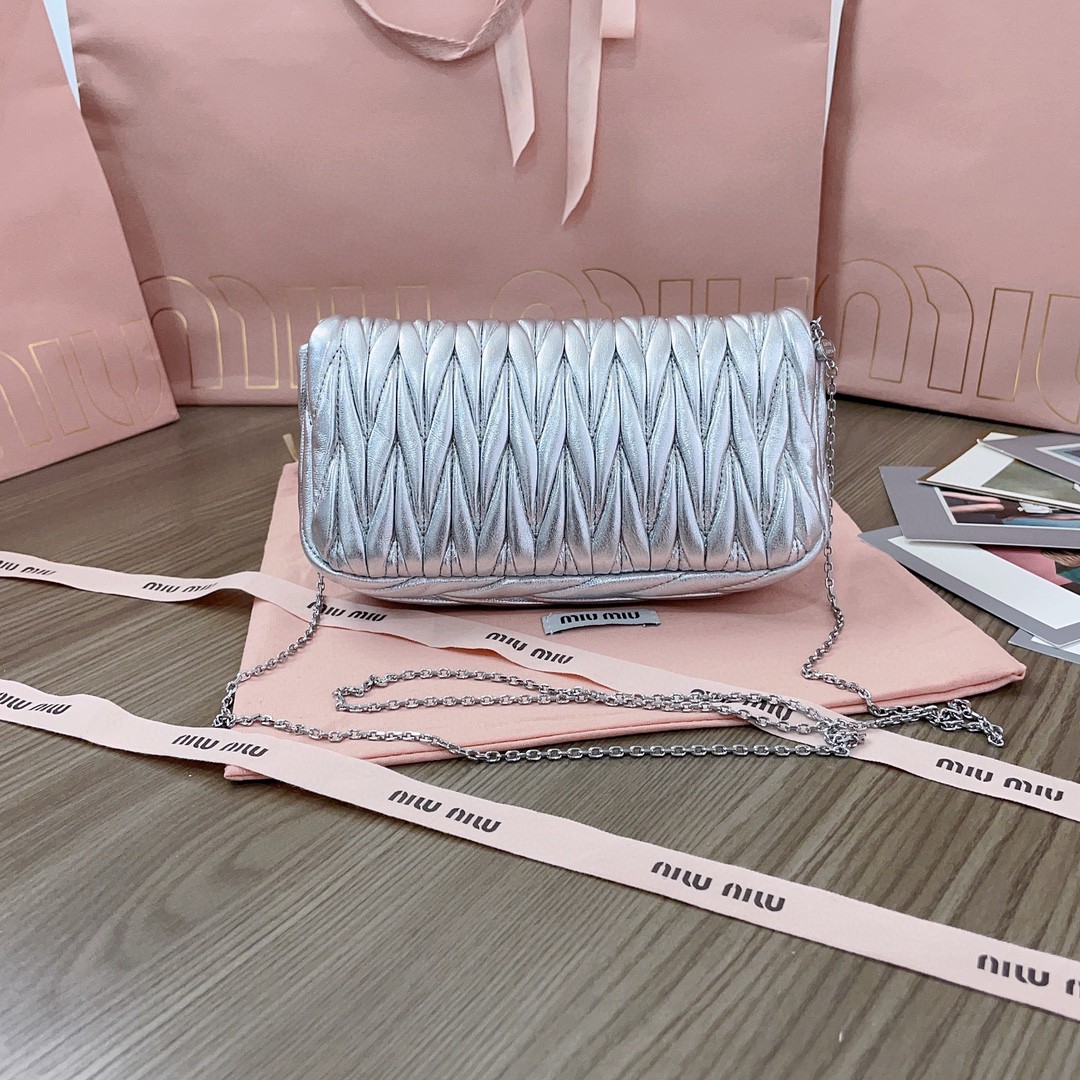 Miu Miu 5BP086 Matelassé nappa leather mini-bag silver M1