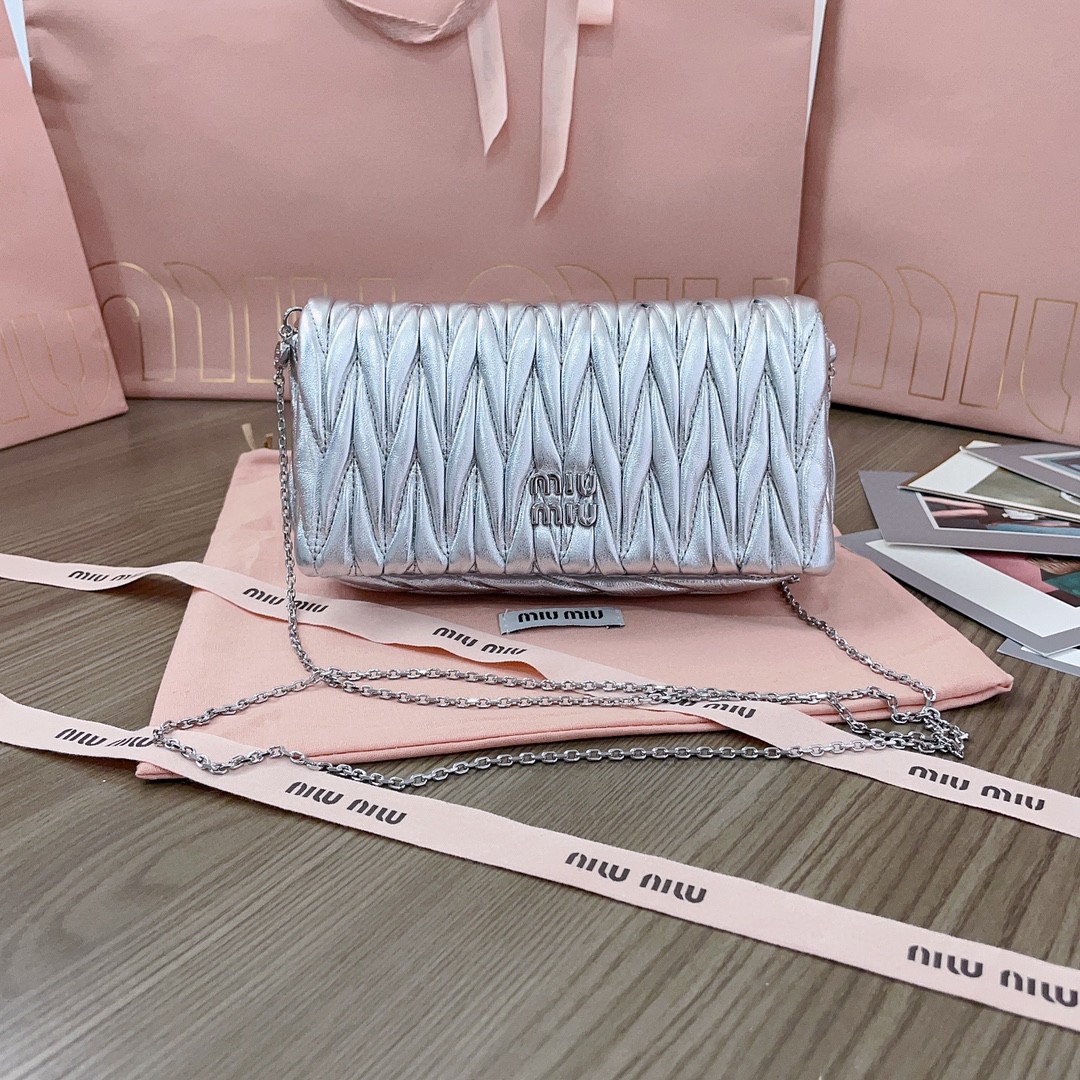 Miu Miu 5BP086 Matelassé nappa leather mini-bag silver M1