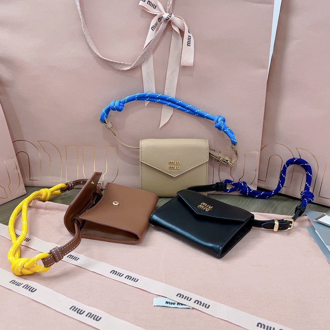 Miu Miu 5DN014 mini bag black M1