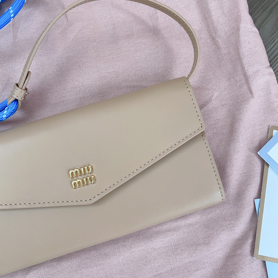 Miu Miu 5DN006 wallet bag beige M1