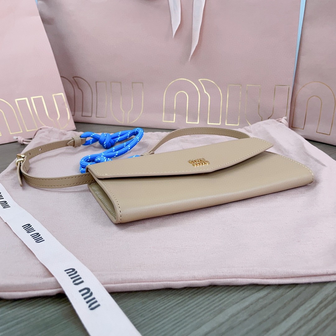 Miu Miu 5DN006 wallet bag beige M1