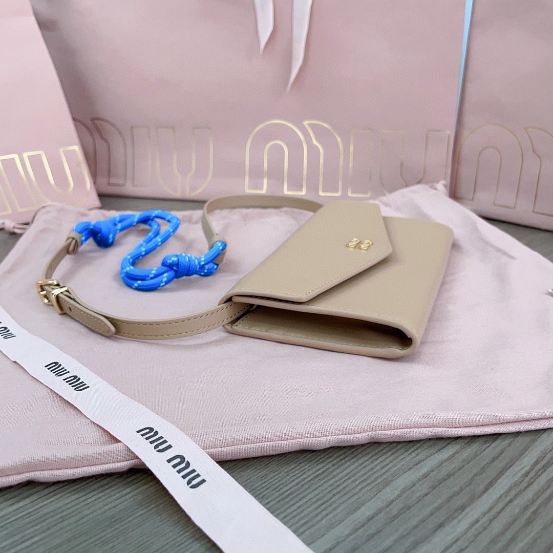 Miu Miu 5DN006 wallet bag beige M1