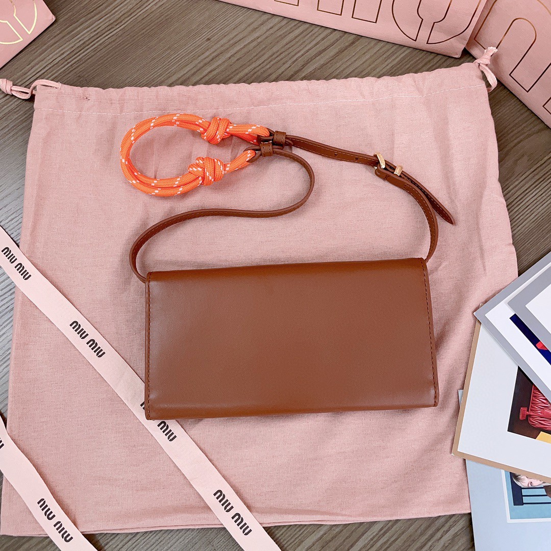Miu Miu 5DN006 wallet bag cognac M1
