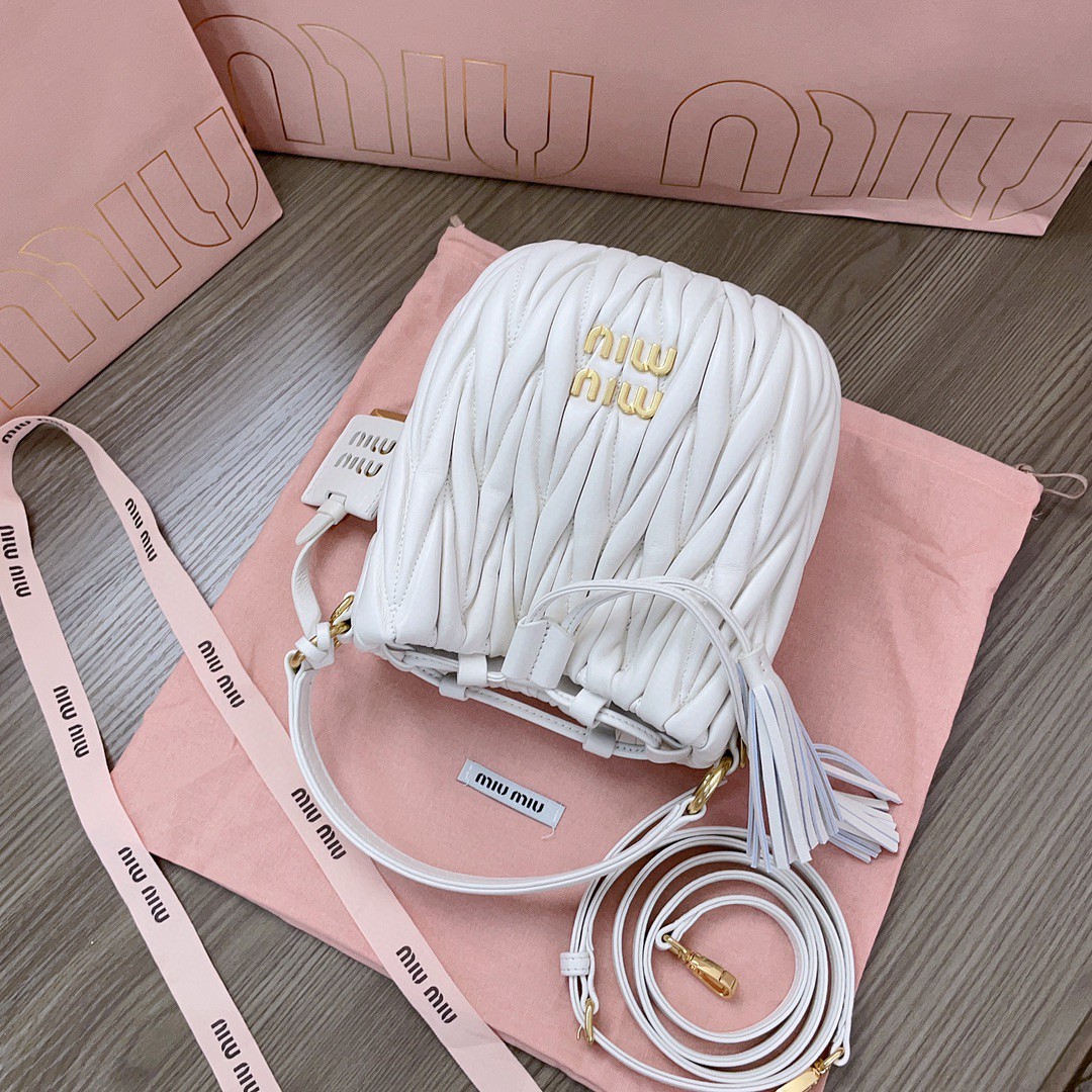 Miu Miu 5BE085 bucket bag white M1