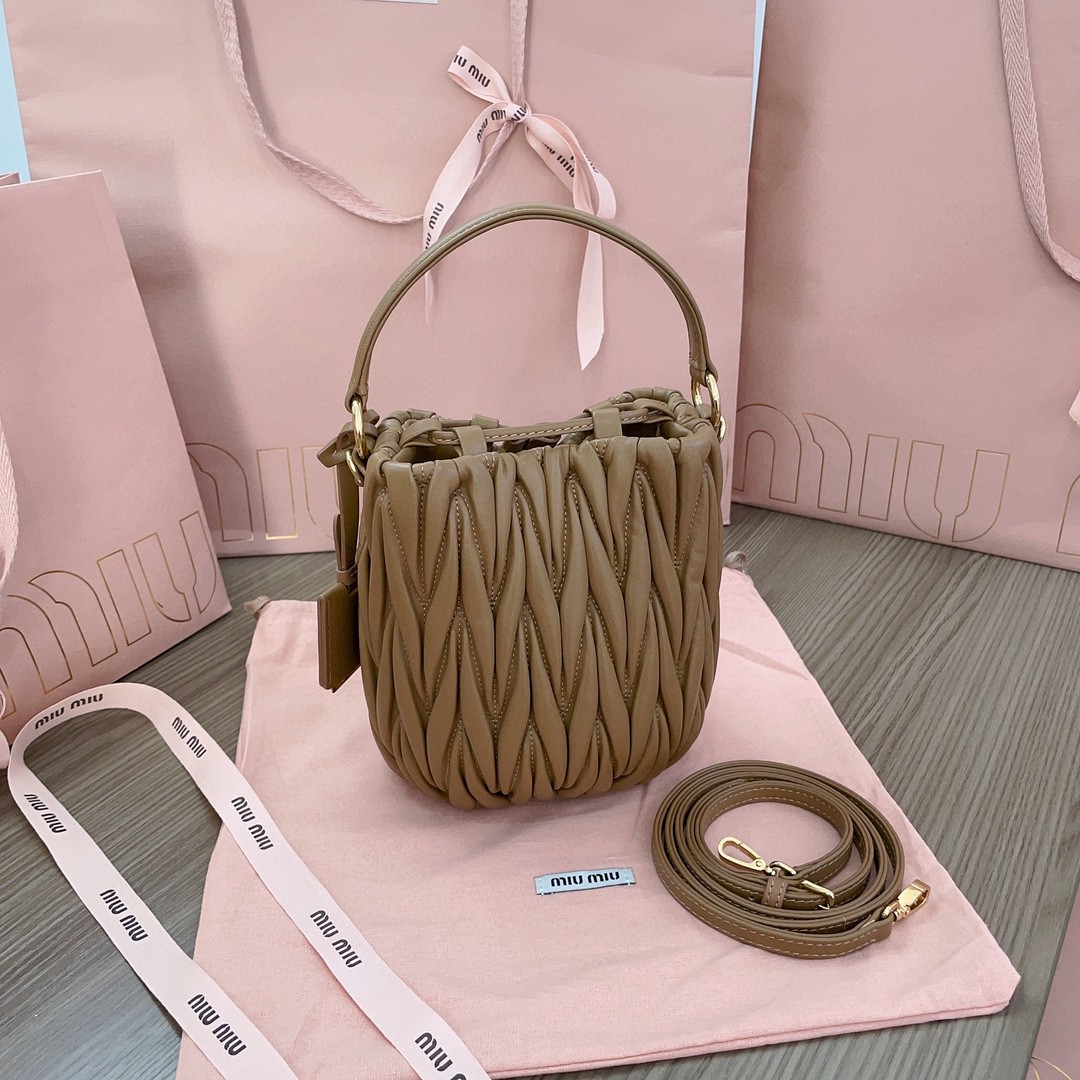 Miu Miu 5BE085 bucket bag cognac M1