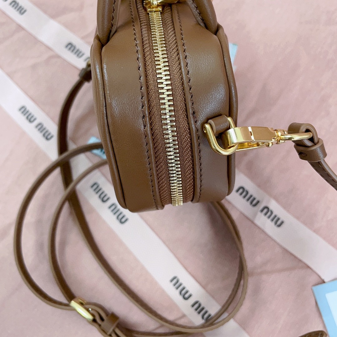 Miu Miu 5NR020 Leather micro bag caramel M1