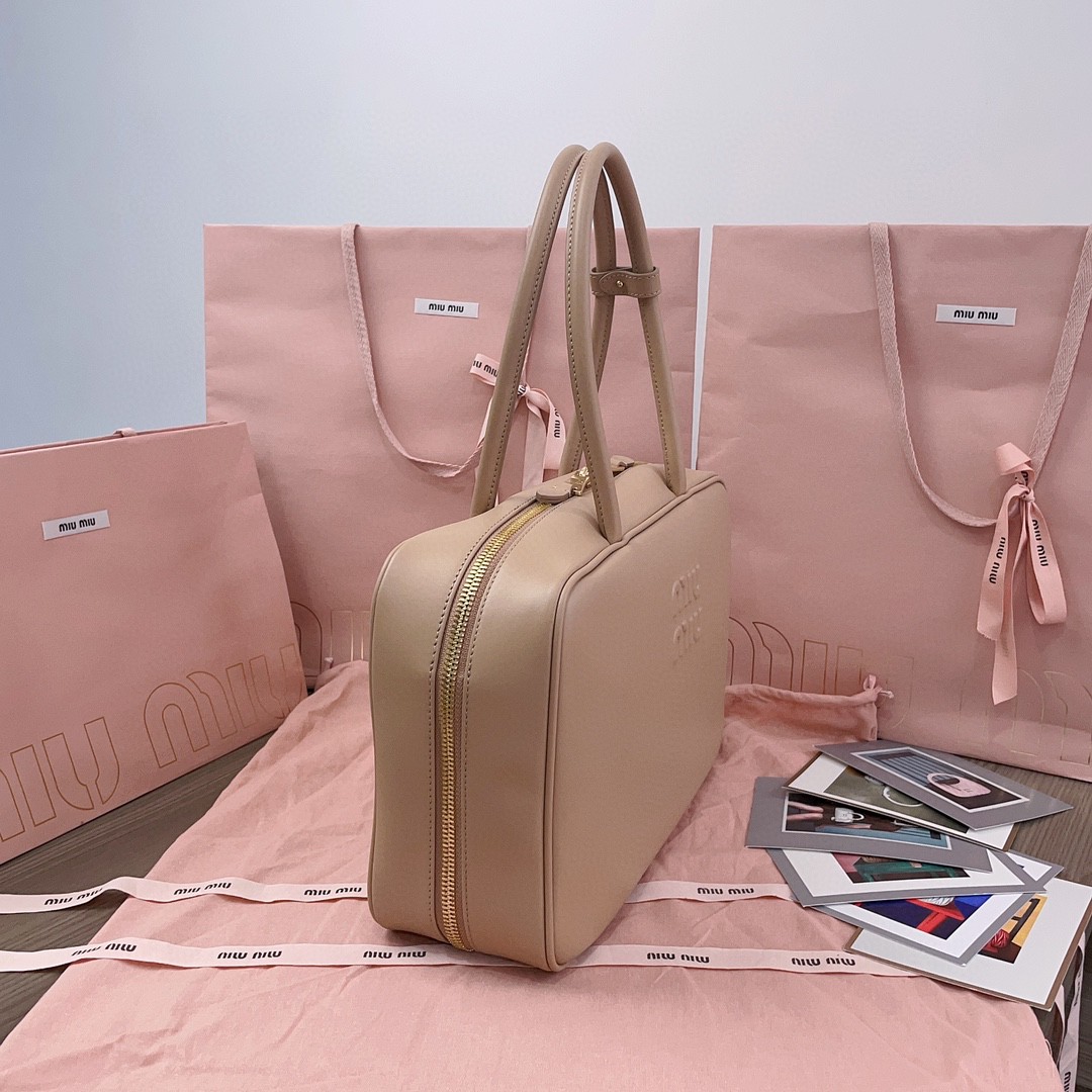 Miu Miu 5BB11 Leather Beau bag
