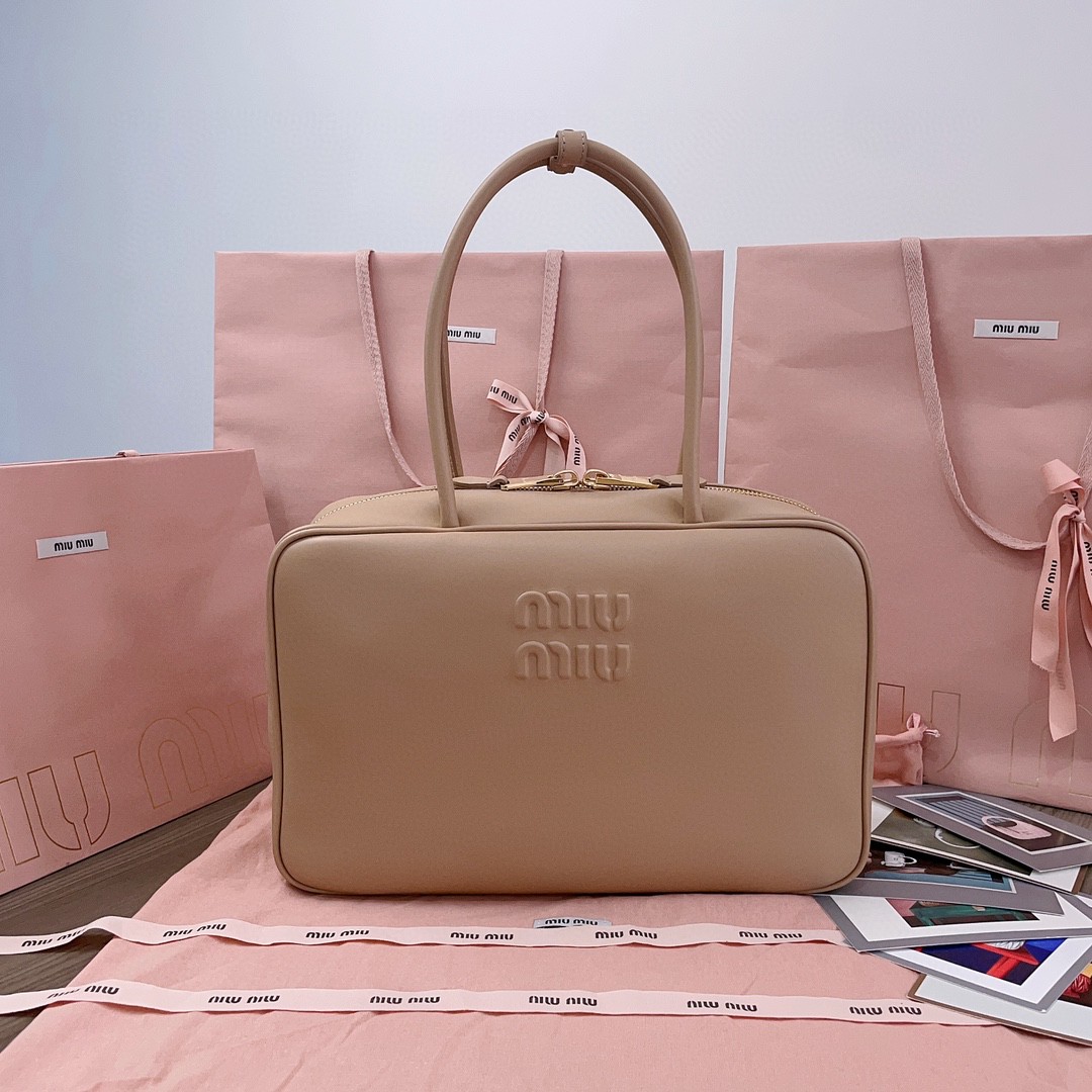 Miu Miu 5BB11 Leather Beau bag