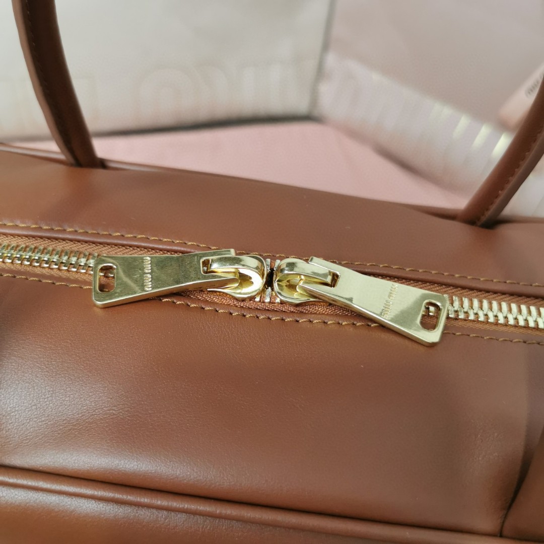 Miu Miu 5BB117 Leather Beau bag cognac M1