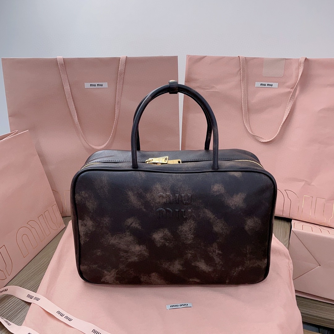 Miu Miu 5BB117_2F6P_F0V6L_V_OOO Leather Beau bag Sand/Coffee M1