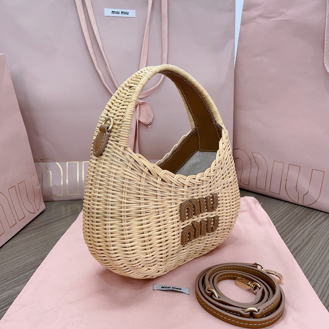 Miu Miu 5BC125_2BVU_F0KFZ_V_OOO Wander wicker hobo bag Tan/Caramel M1