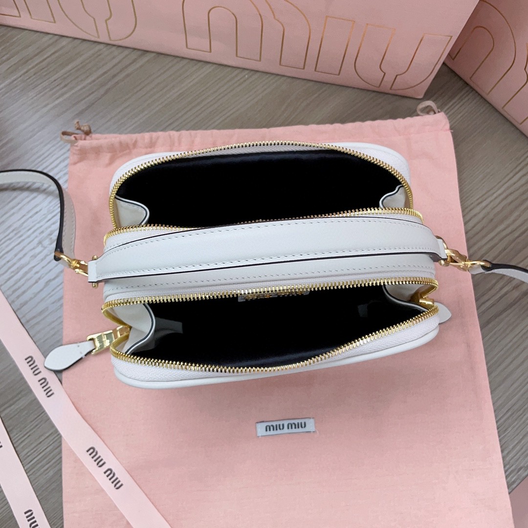 Miu Miu 5BH229 leather bag white M1
