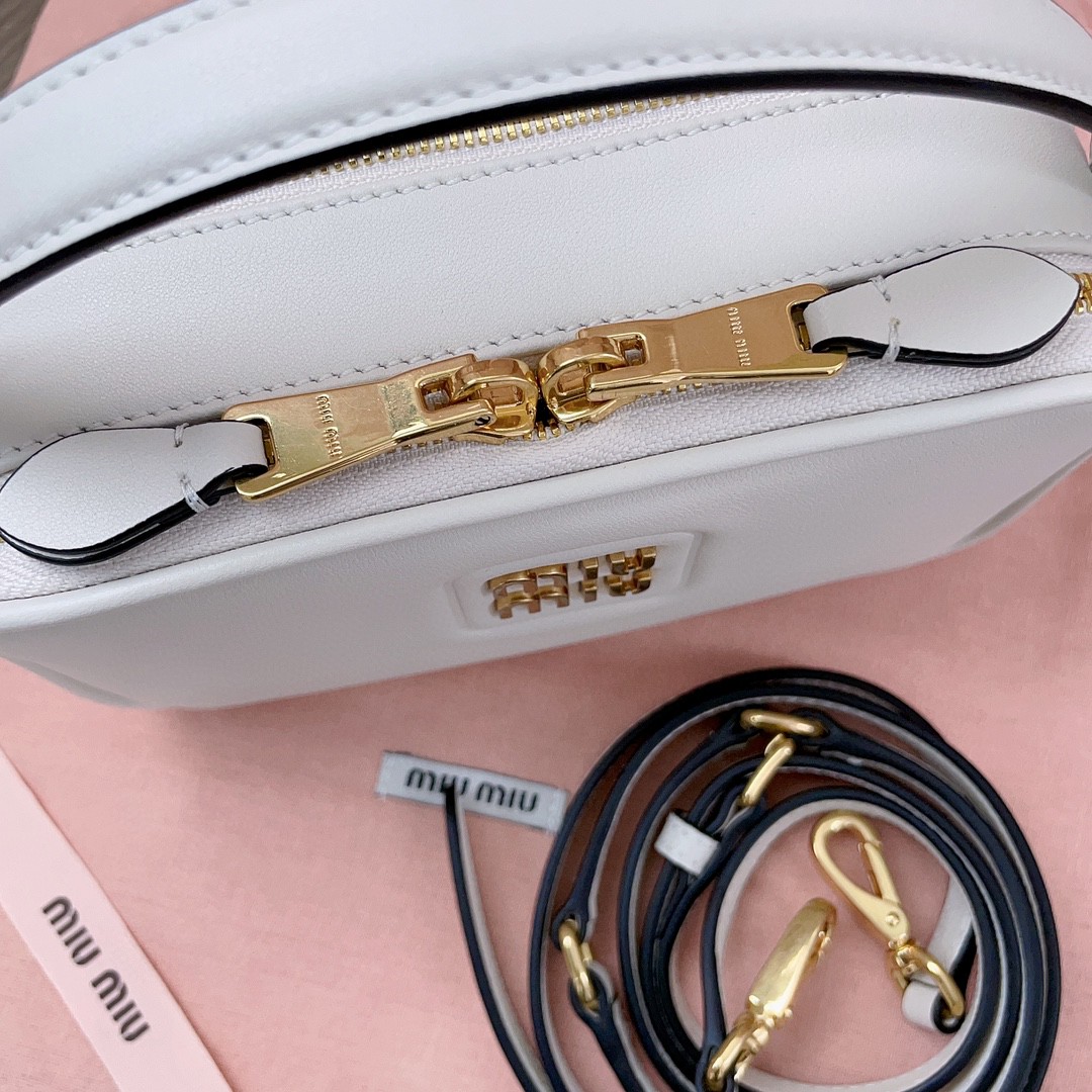 Miu Miu 5BH229 leather bag white M1