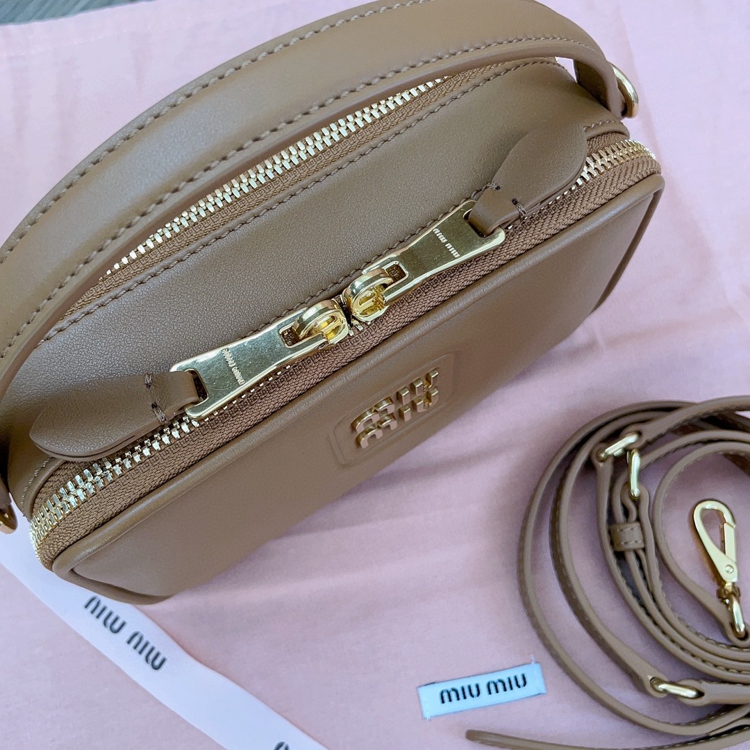 Miu Miu 5BH229 leather bag cognac M1
