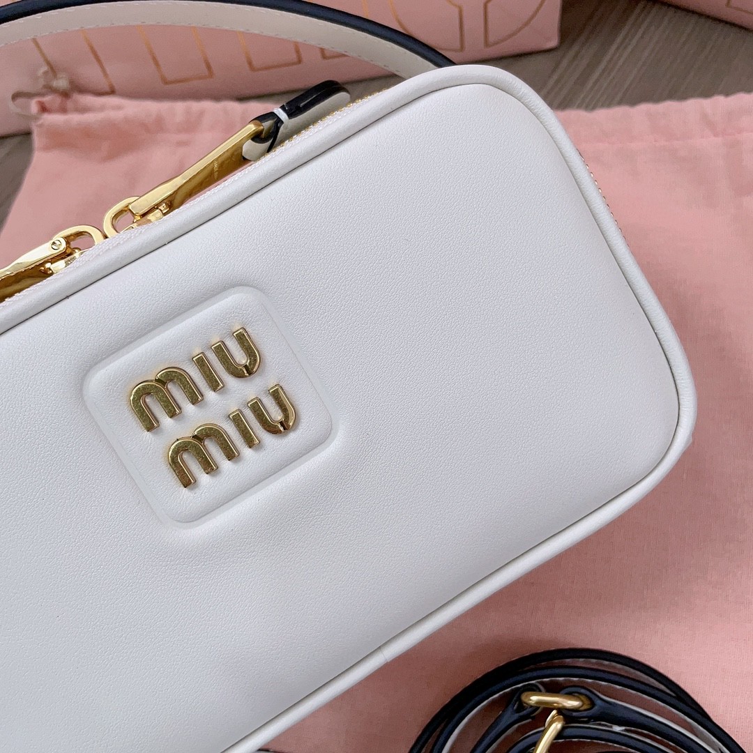 Miu Miu 5BH229 leather bag white M1