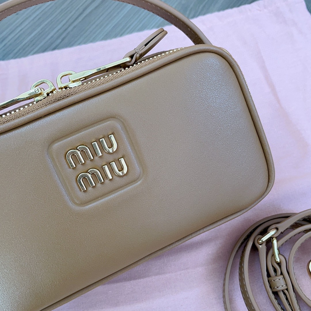 Miu Miu 5BH229 leather bag cognac M1