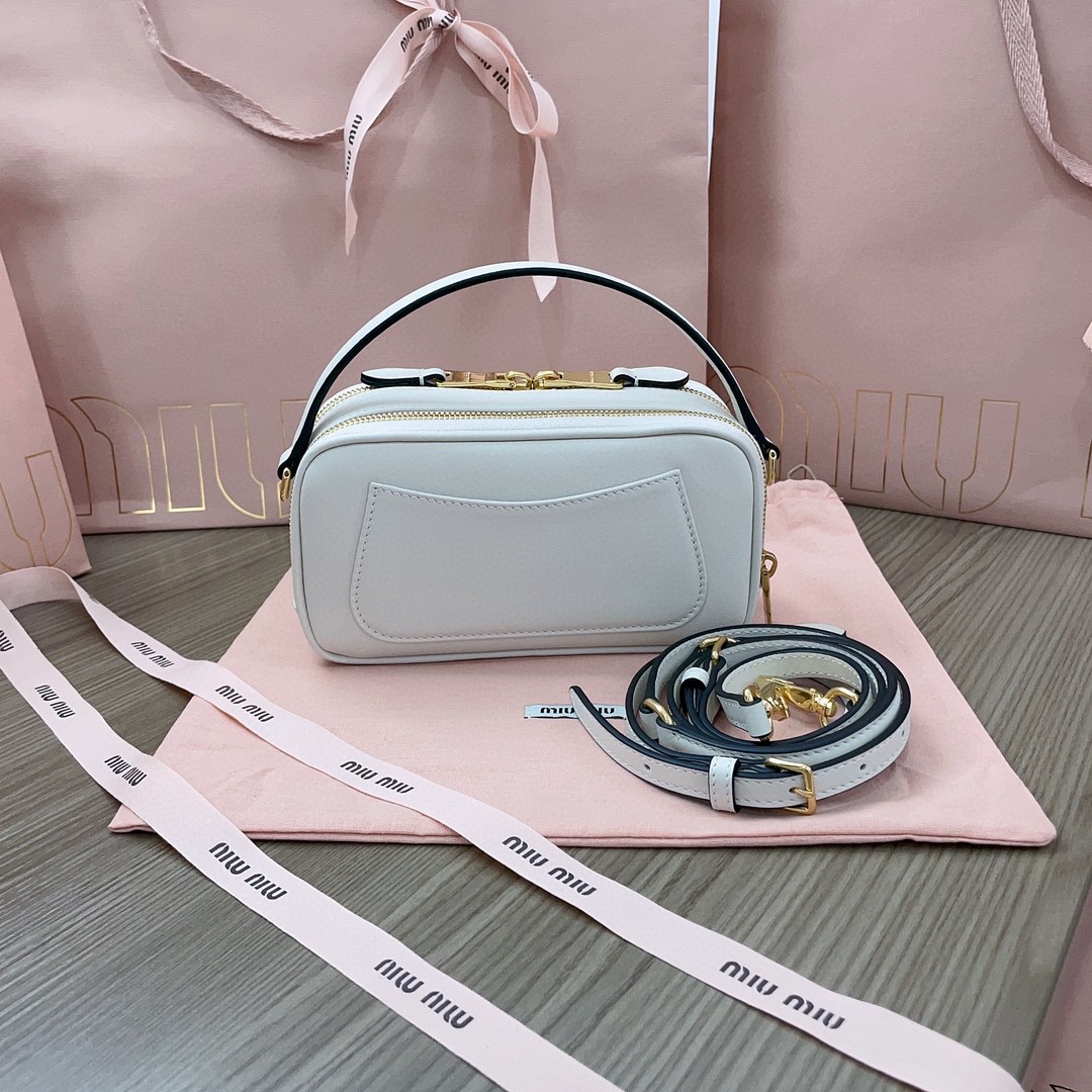 Miu Miu 5BH229 leather bag white M1