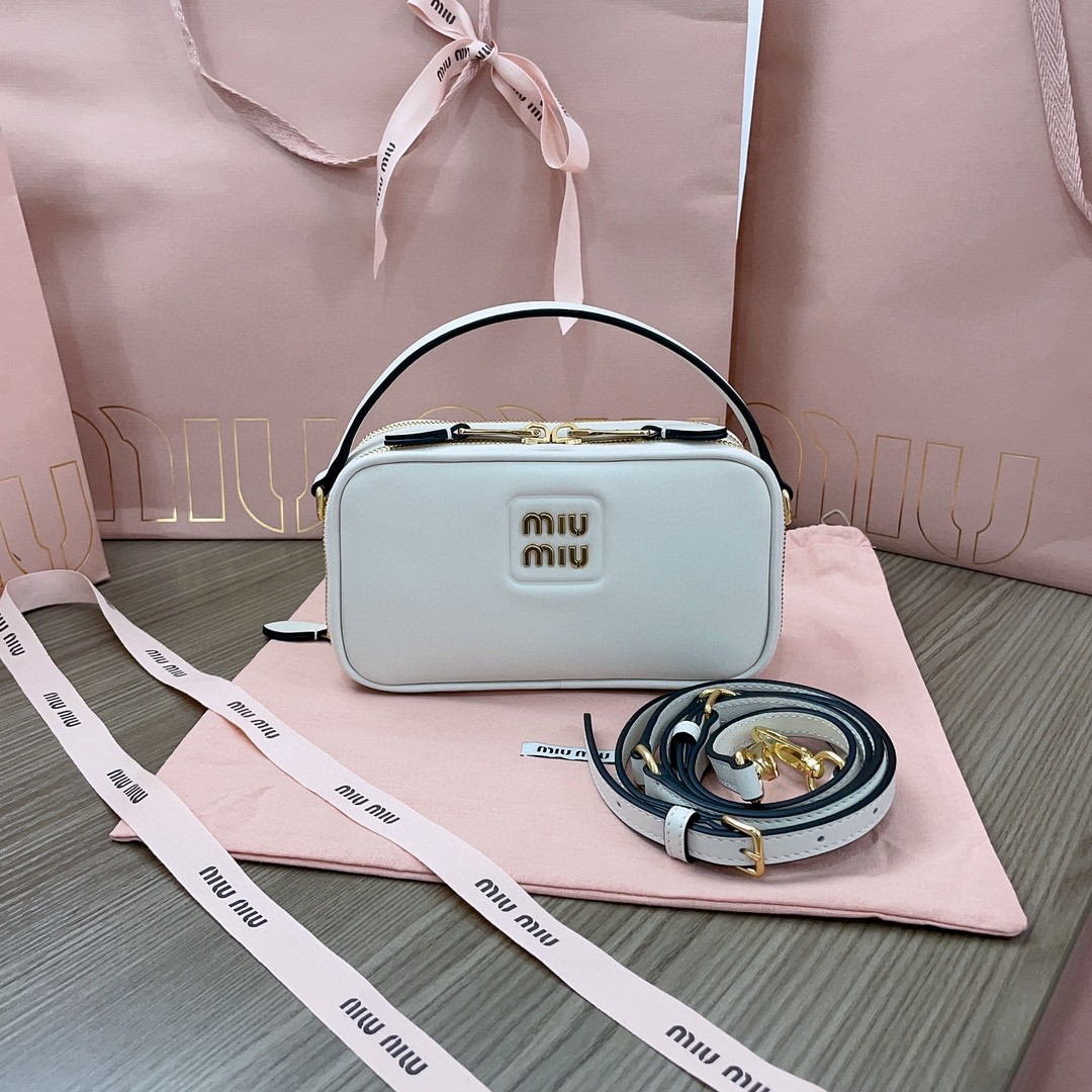 Miu Miu 5BH229 leather bag white M1
