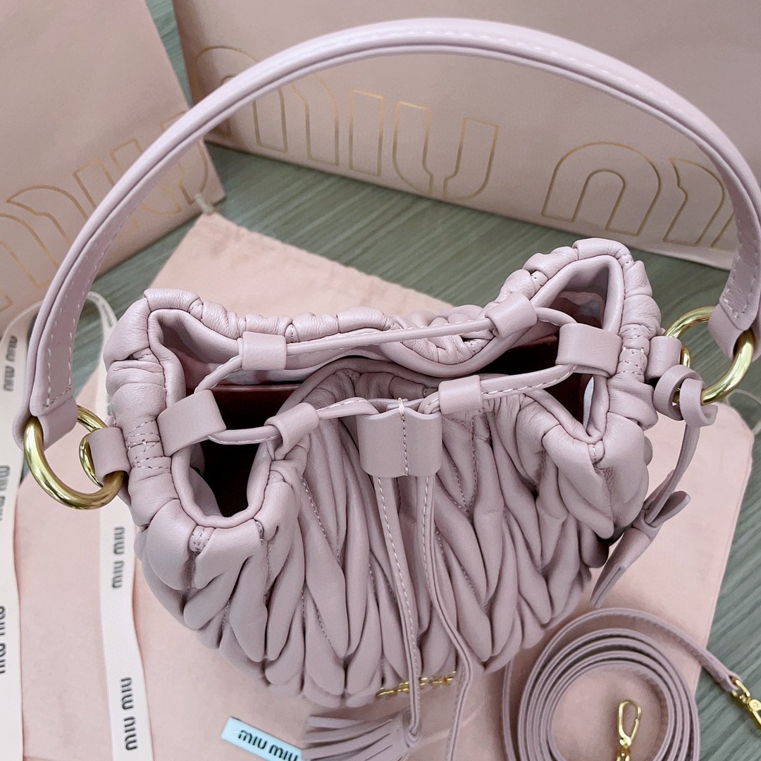 Miu Miu 5BE084 Matelassé nappa leather bucket bag