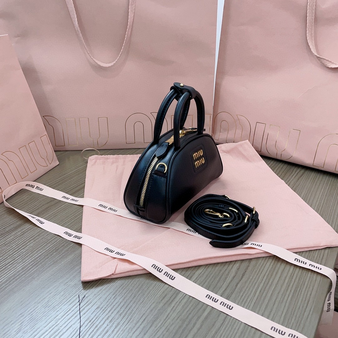 Miu Miu 5BP085 Schwarz Henkeltasche Aus Leder Black M1