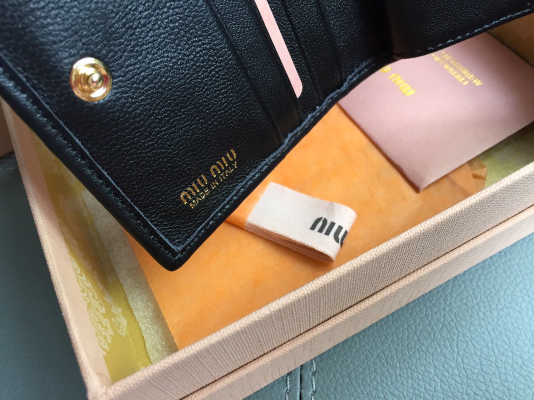 Miu Miu 5MV204_2FPP_F0002 small leather wallet black M1