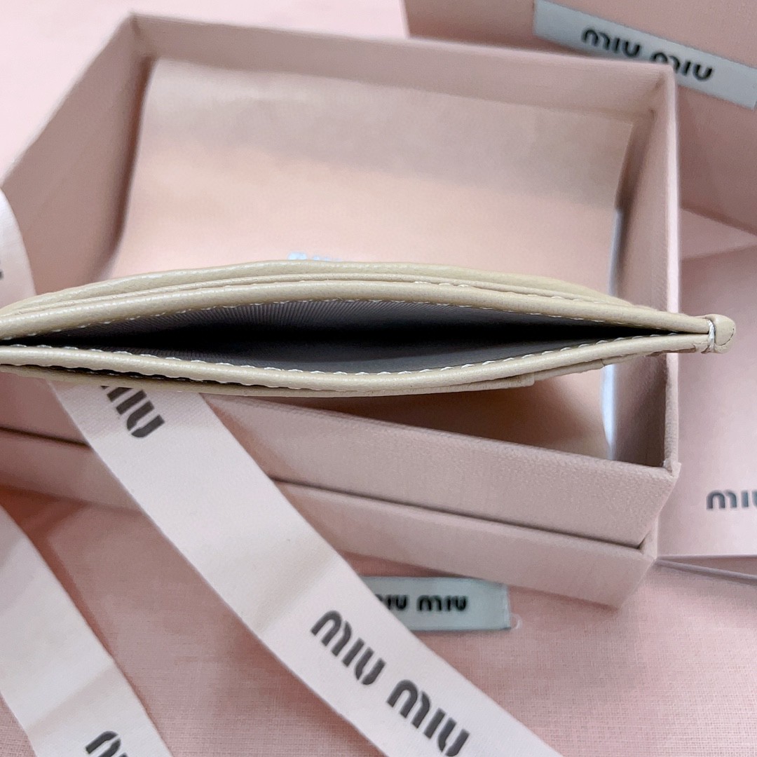 Miu Miu Matelassé nappa leather card holder 5MC076_2FPP_F0236 Powder Pink M1
