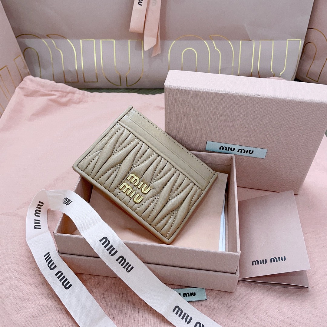 Miu Miu Matelassé nappa leather card holder 5MC076_2FPP_F0236 Powder Pink M1