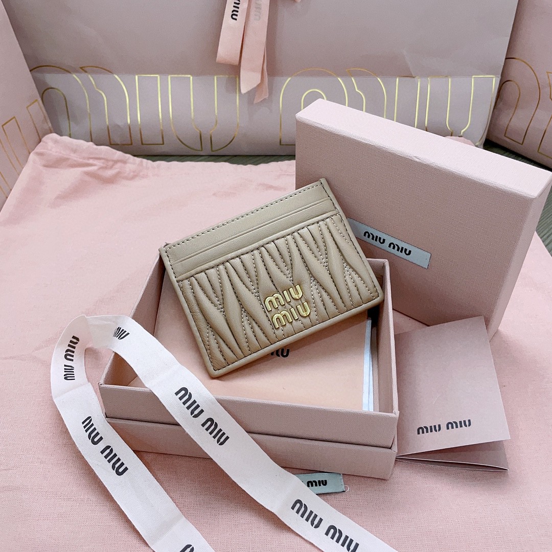 Miu Miu Matelassé nappa leather card holder 5MC076_2FPP_F0236 Powder Pink M1