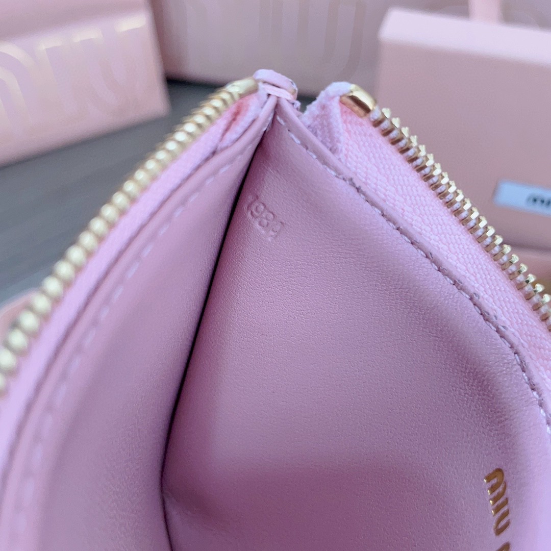 Miu Miu Matelassé nappa leather envelope wallet 5MB006 Alabaster Pink M1