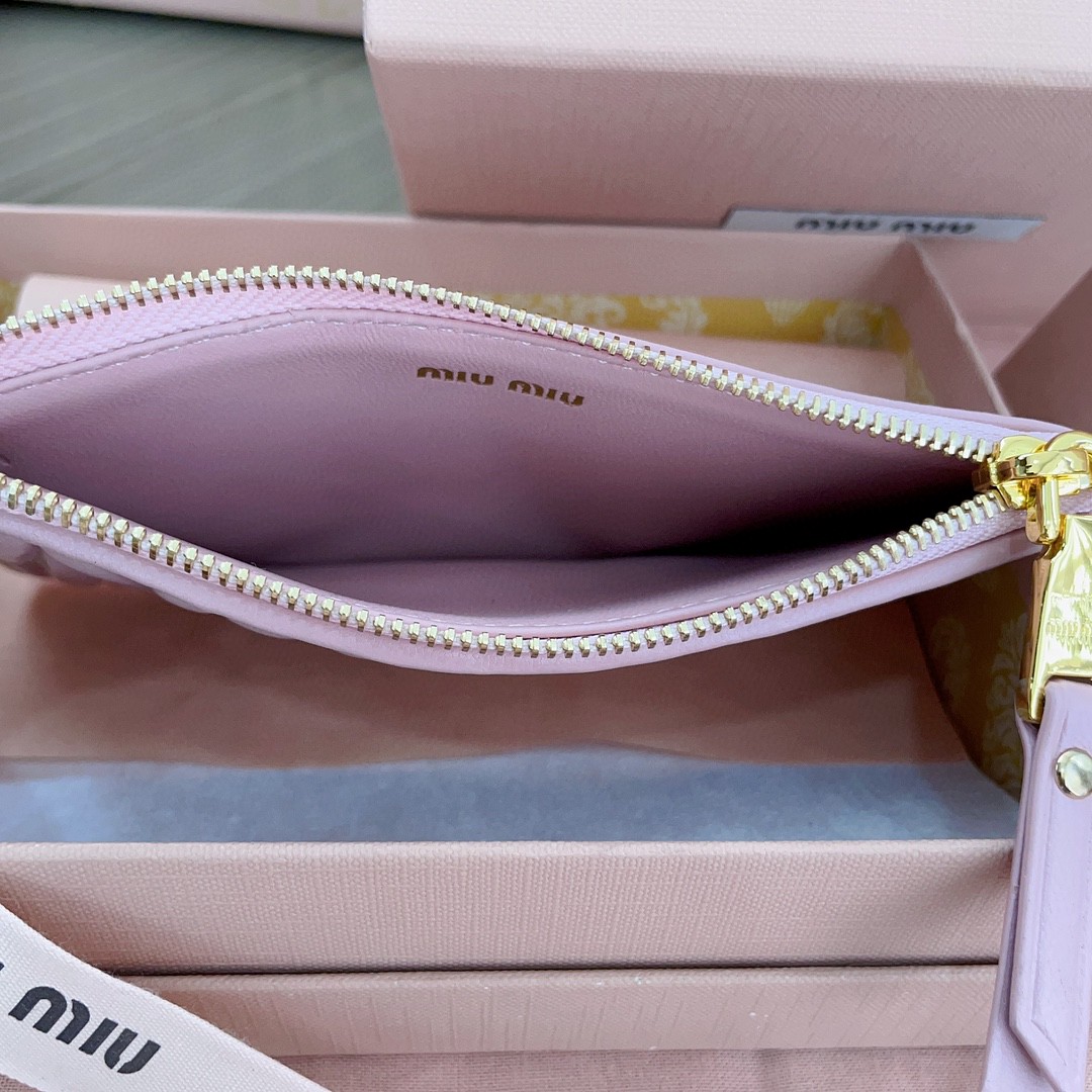 Miu Miu Matelassé nappa leather envelope wallet 5MB006 Alabaster Pink M1