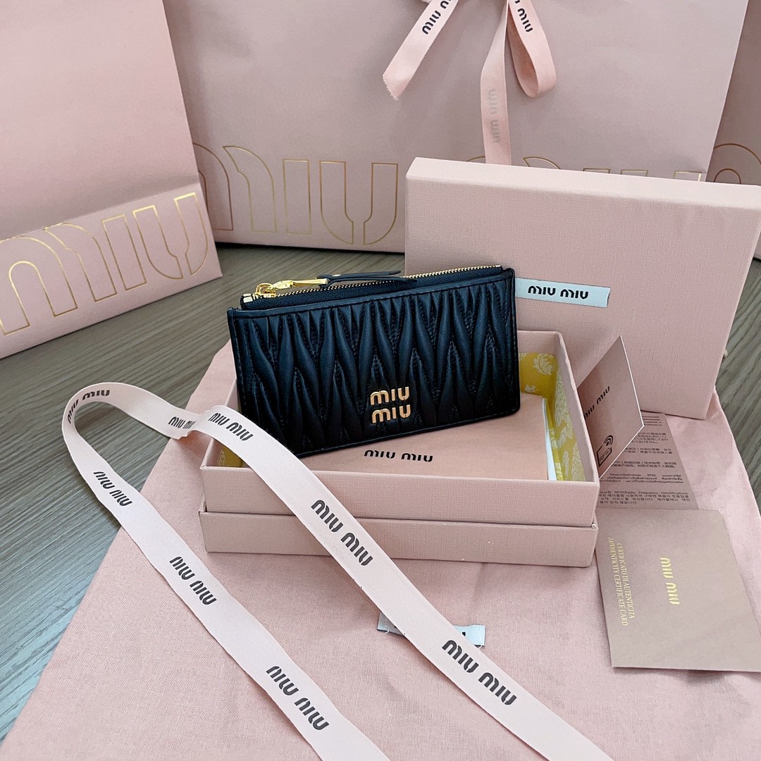 Miu Miu Matelassé nappa leather envelope wallet 5MB006 black M1