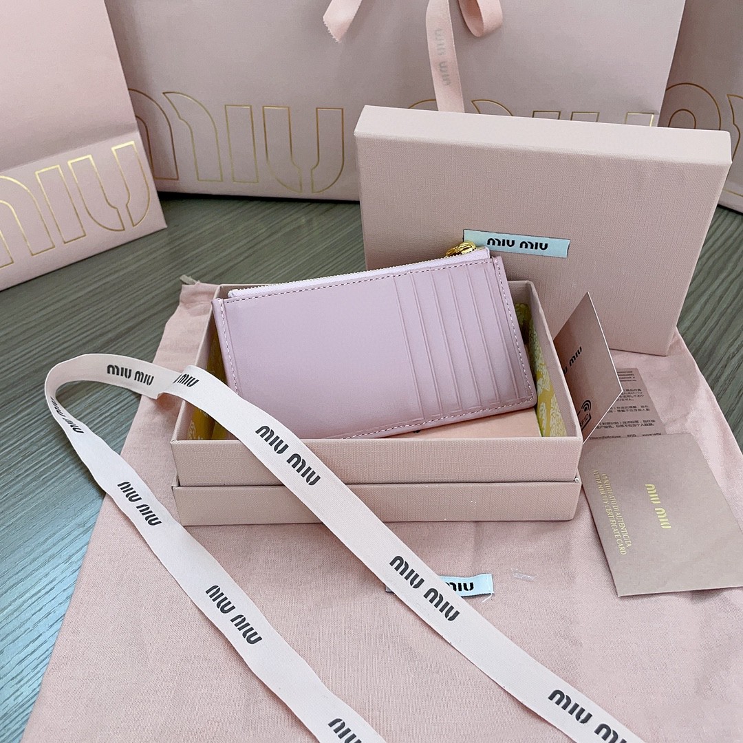 Miu Miu Matelassé nappa leather envelope wallet 5MB006 Alabaster Pink M1