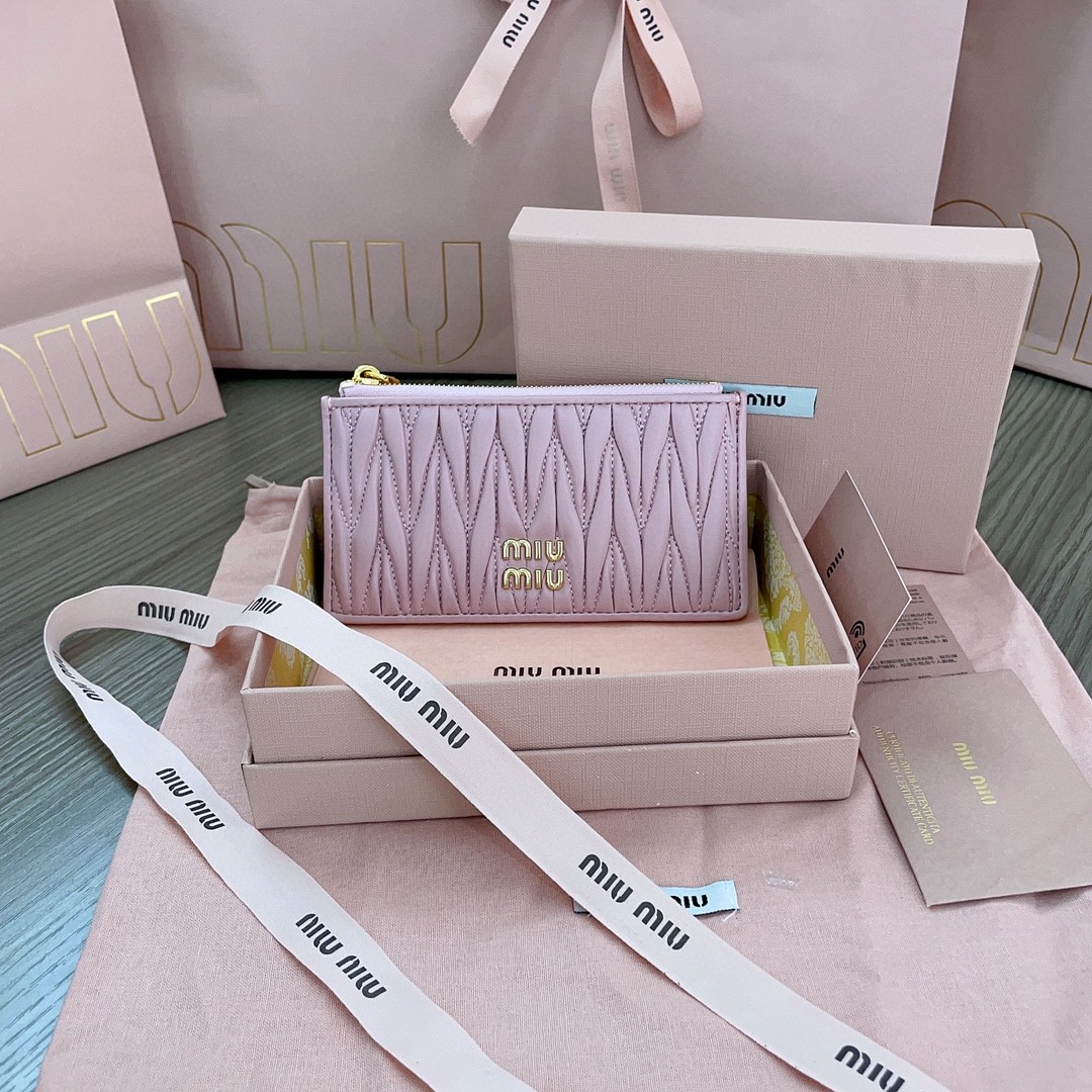 Miu Miu Matelassé nappa leather envelope wallet 5MB006 Alabaster Pink M1
