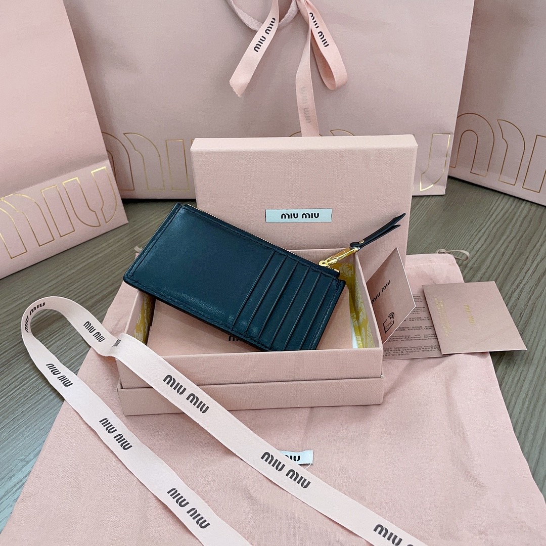 Miu Miu Matelassé nappa leather envelope wallet 5MB006 black M1