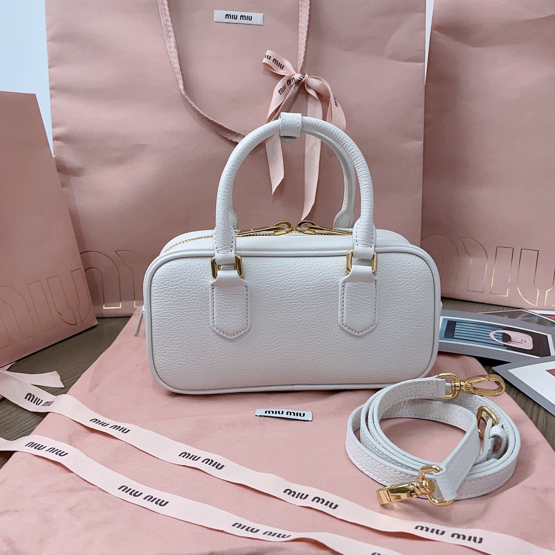 Miu Miu matelasse leather bag 5BB142 white M1