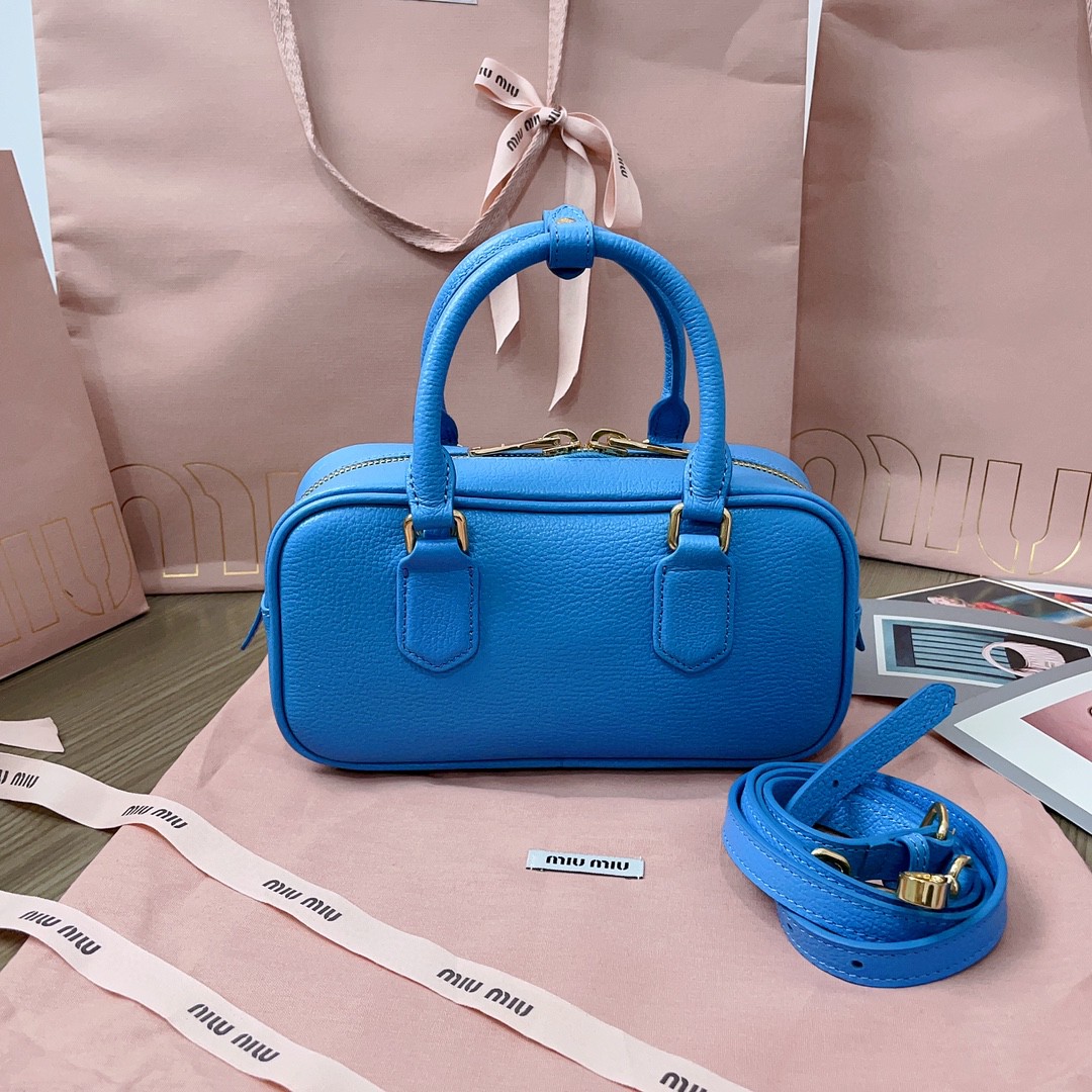 Miu Miu matelasse leather bag 5BB142 blue M1