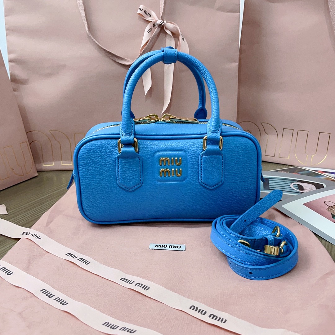 Miu Miu matelasse leather bag 5BB142 blue M1