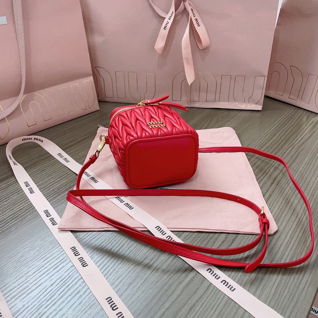 Miu Miu Matelassé nappa leather micro bag 5NR018_2FPP_F0011 Red M1
