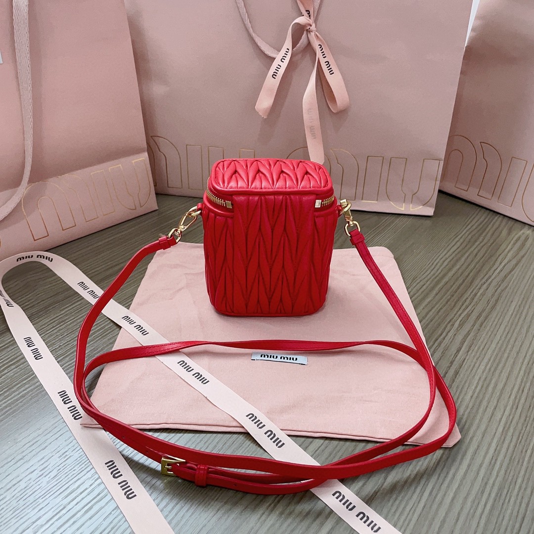 Miu Miu Matelassé nappa leather micro bag 5NR018_2FPP_F0011 Red M1