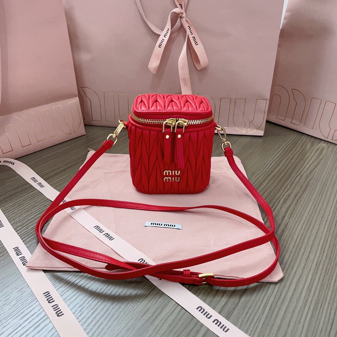 Miu Miu Matelassé nappa leather micro bag 5NR018_2FPP_F0011 Red M1