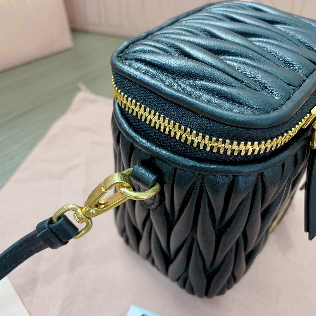 Miu Miu Matelassé nappa leather micro bag 5NR018_2FPP_F0002 black M1