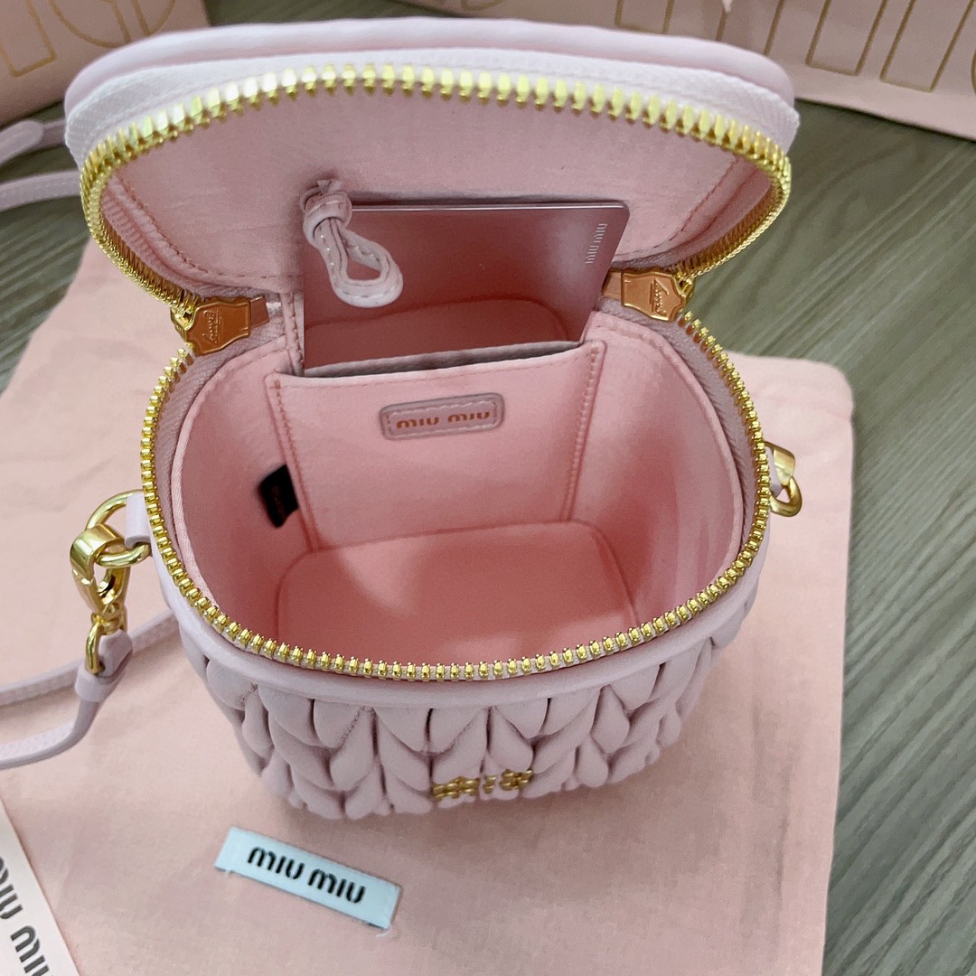 Miu Miu Matelassé nappa leather micro bag 5NR018_2FPP_F0E18 Alabaster Pink M1