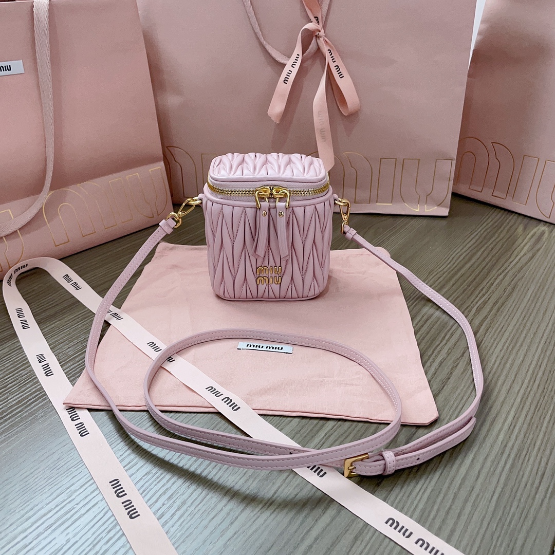 Miu Miu Matelassé nappa leather micro bag 5NR018_2FPP_F0E18 Alabaster Pink M1