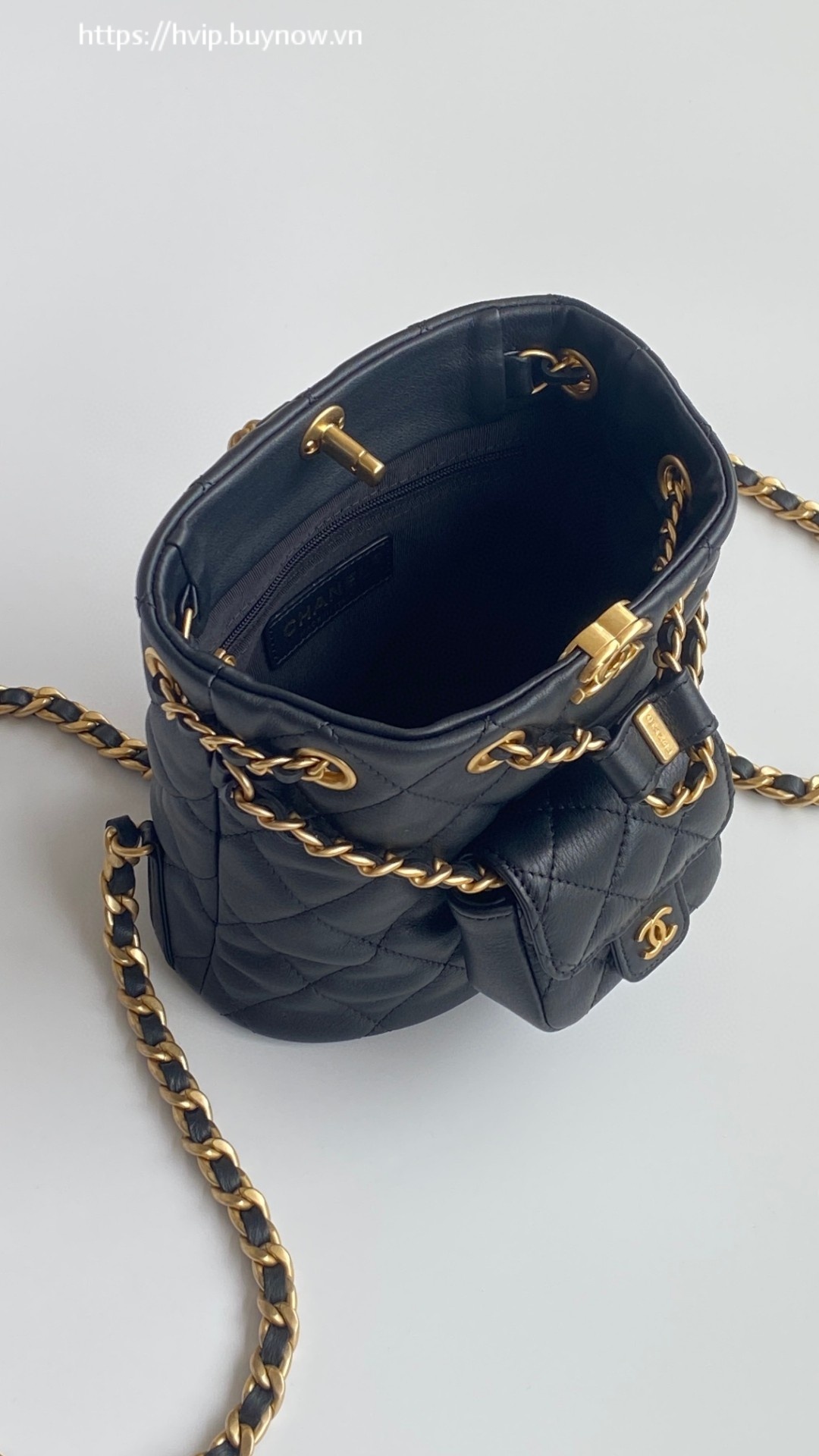 Chanel pocket bag 2024