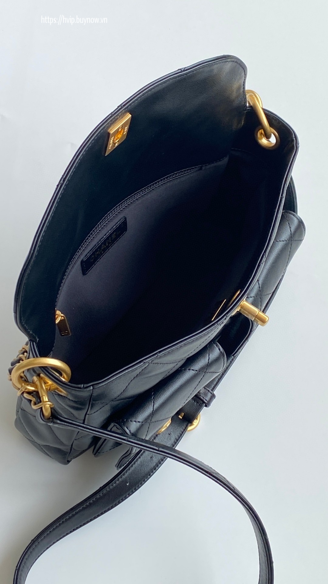 Chanel medium hobo bag