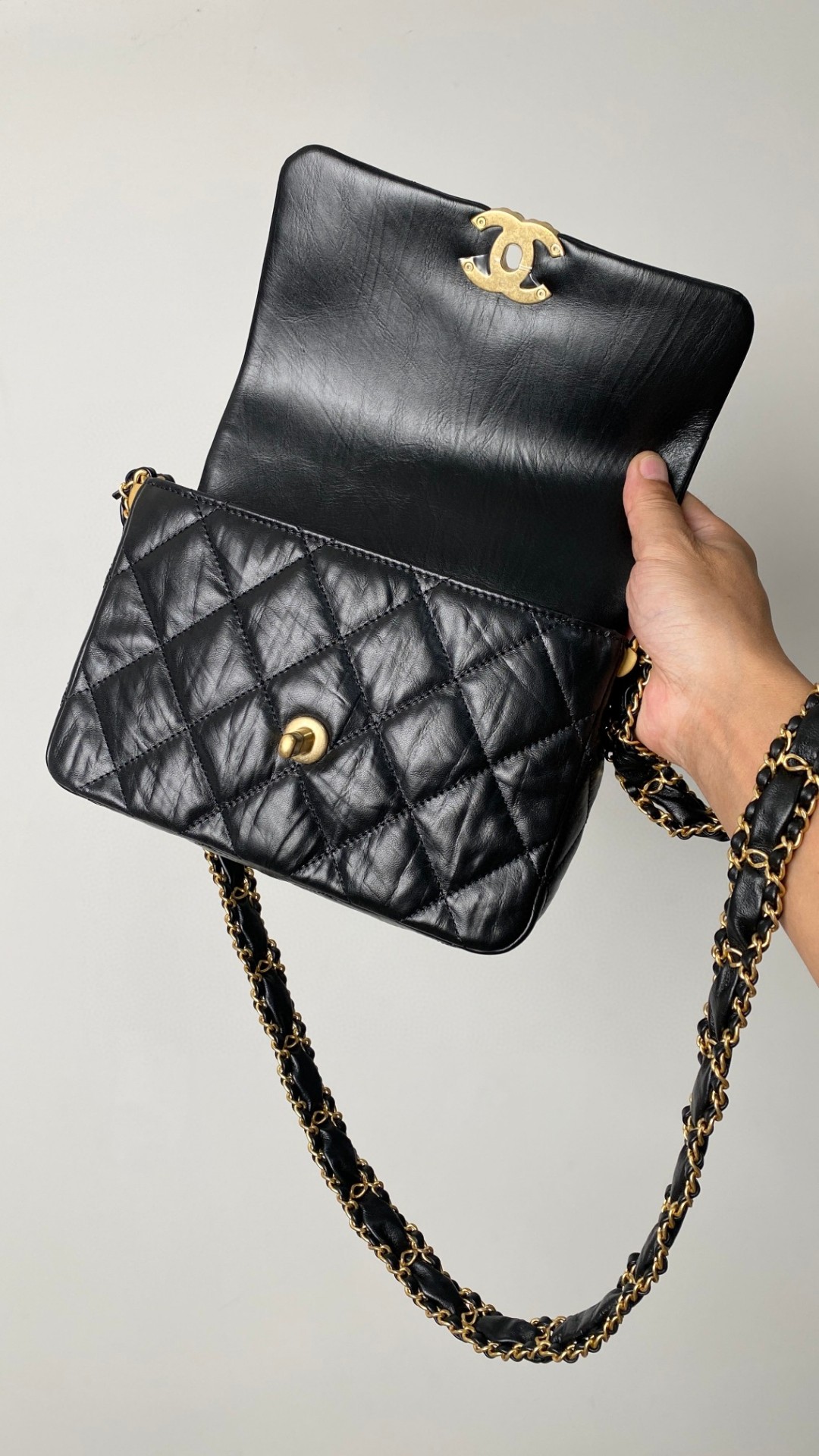 Chanel 23k shoulder leather bag