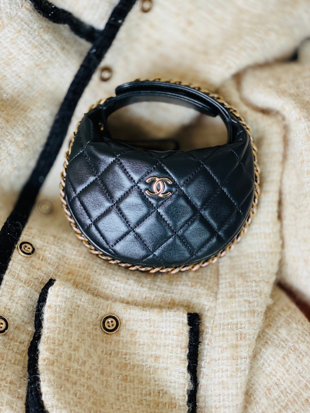 Chanel 23c pouch mini