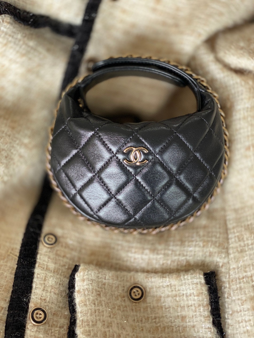 Chanel 23c pouch mini