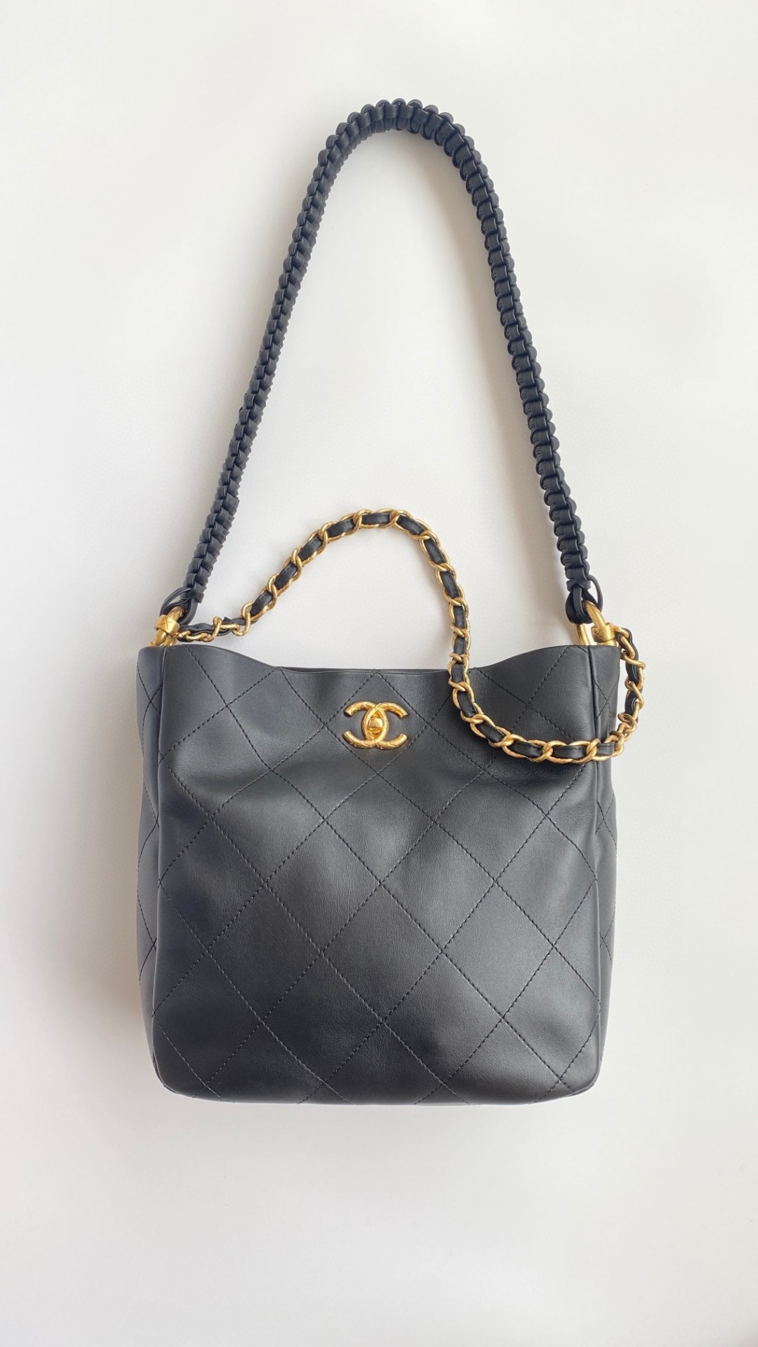 Chanel tote black leather bag