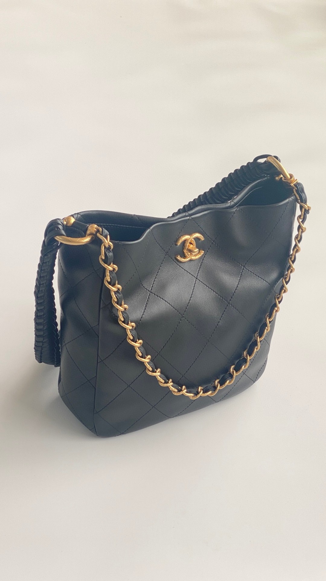 Chanel tote black leather bag